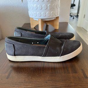 Toms slip-on sneakers - size 8